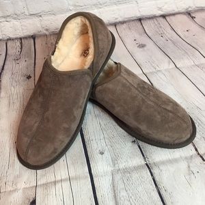 Men’s UGG slippers size 12